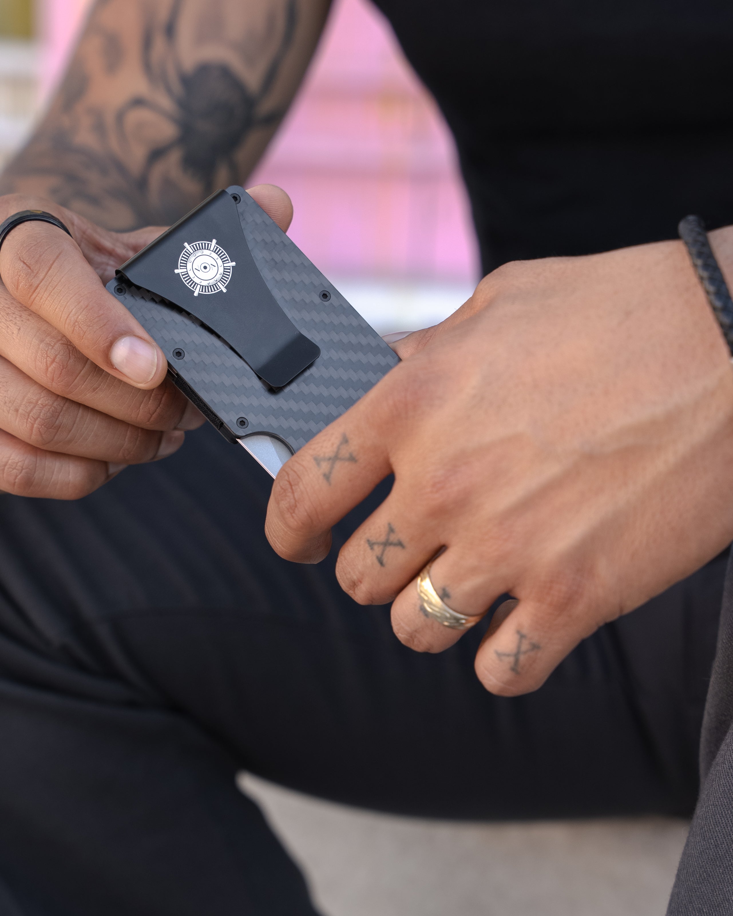 Armor-X Carbon Folio